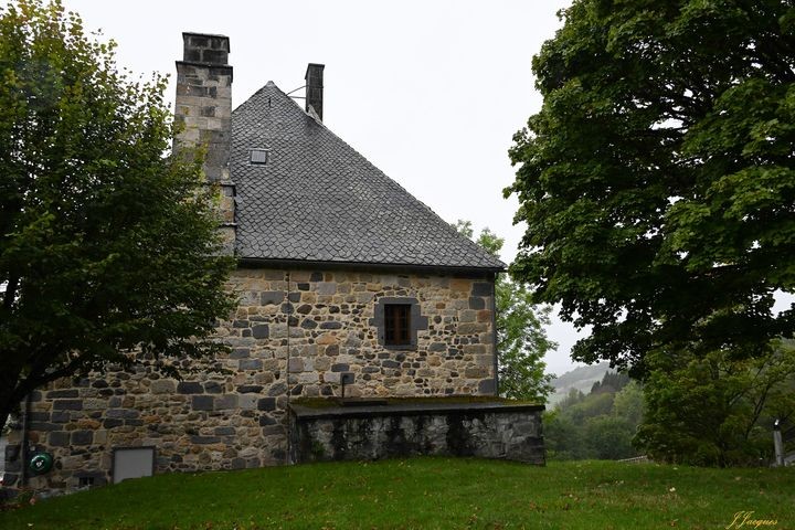 maison toinette et grange de julien