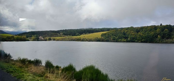 bus par lac de guery